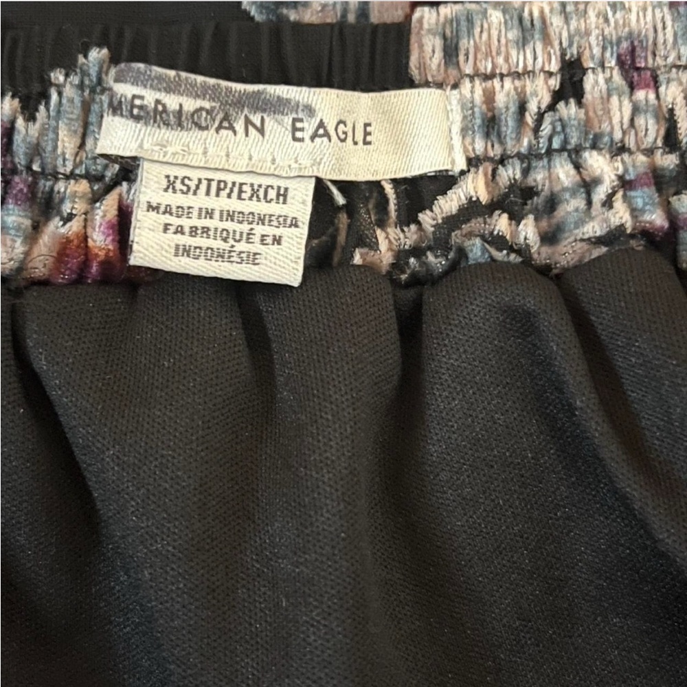 American Eagle Coquette black velvety mini skirt, size XS. Floral design. - Picture 6 of 10